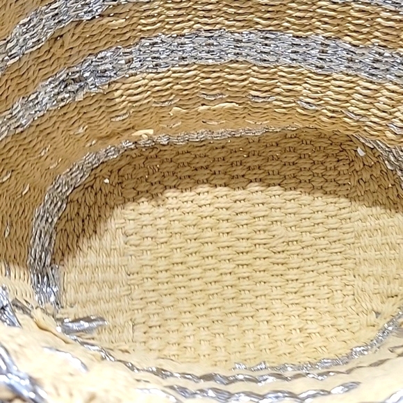 Stripe Straw and silver Bag for Summer/Beach Sophistication Size Large - Picture 5 of 5